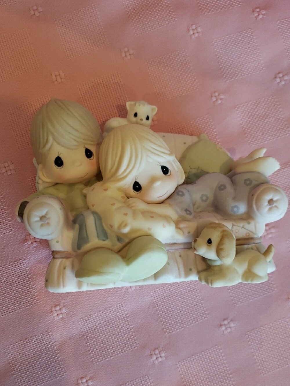 Precious Moments "Together is The Nicest Place to Be" - Picture 2 of 7